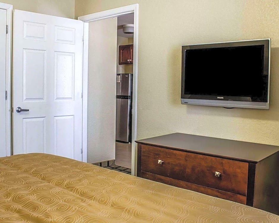 MainStay Suites Coralville - Iowa City