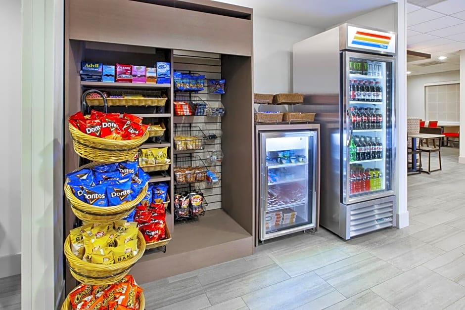 Holiday Inn Express Hotel & Suites Manchester Conference Center, an IHG Hotel