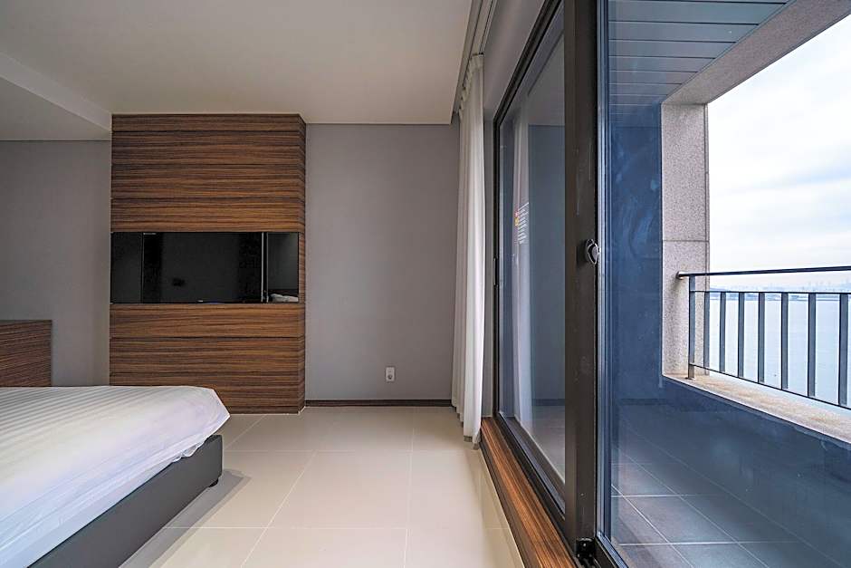 Sky and Sea Hotel