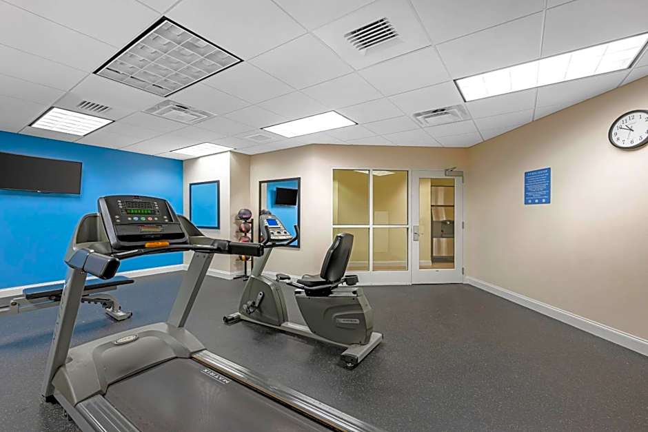 Sleep Inn & Suites Altoona North