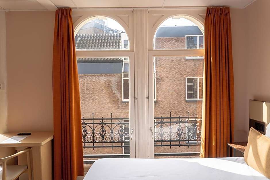 CS Hotel