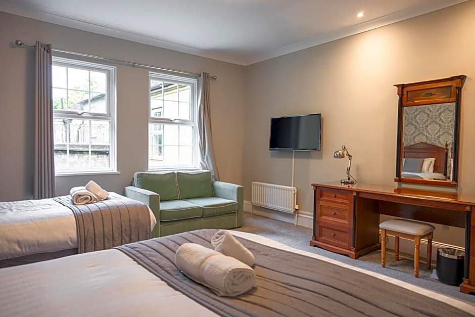 Woodland Manor Hotel