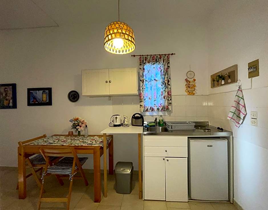 Villa Gelly's Studios