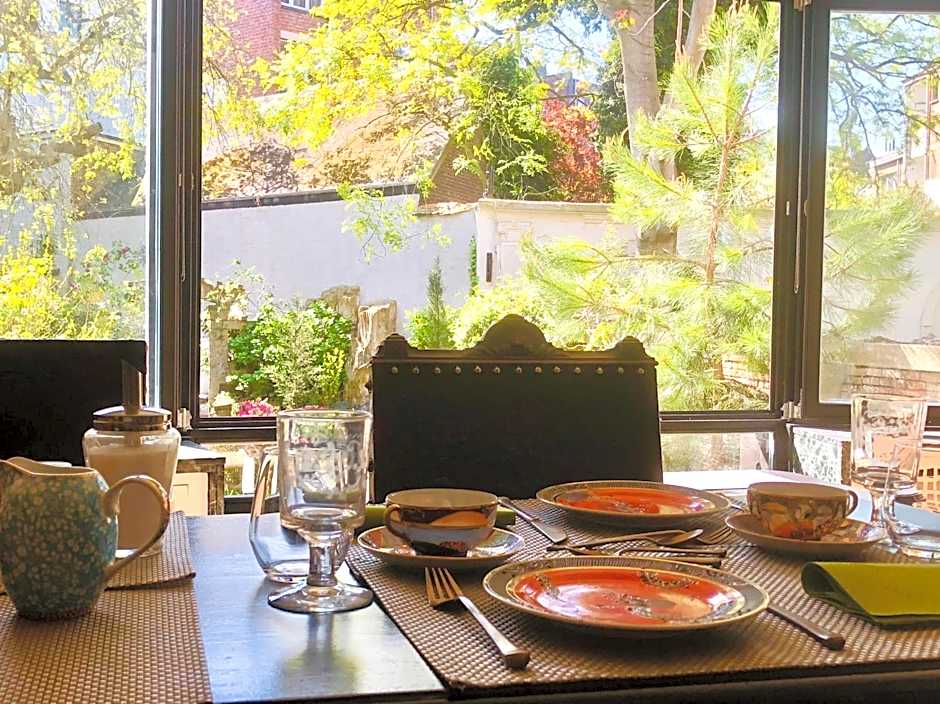 The Museum - Au Lit, Jérôme!