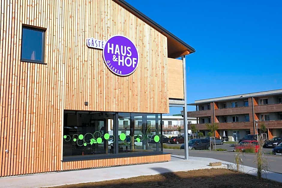 GästeHAUS & HOFladen Familie Öllerer