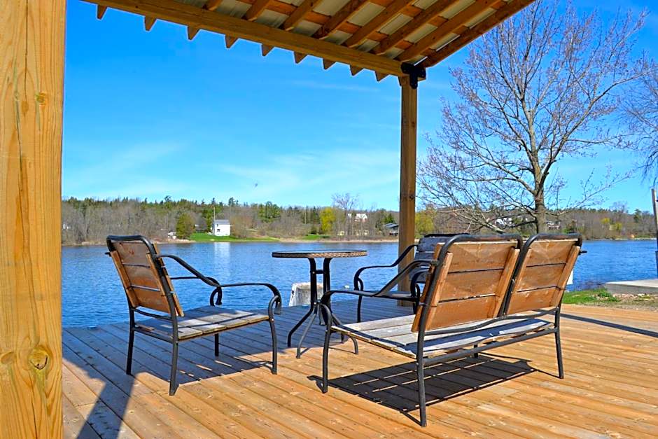 Motel 6 Campbellford, ON