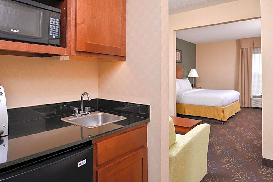 Holiday Inn Express Hotel & Suites West Chester By IHG