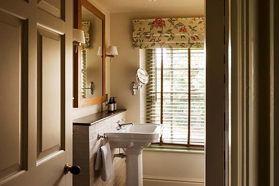 The Pilsley Inn - Chatsworth