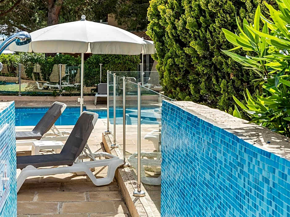 Artemia Aigues-Mortes - Hotel avec piscine