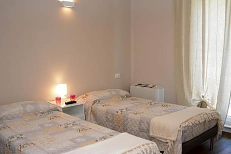 Double or Twin Room with Private Bathroom