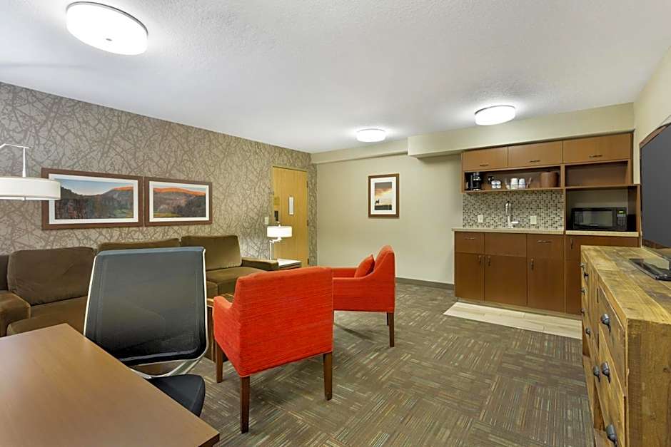 Best Western Plus Cottontree Inn