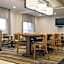 Dubuque Inn and Suites