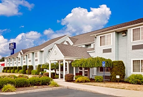 Microtel Inn & Suites by Wyndham Wellsville