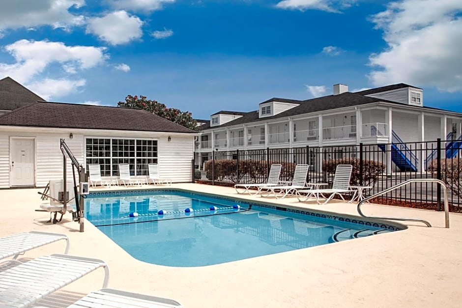 Baymont by Wyndham Brunswick GA