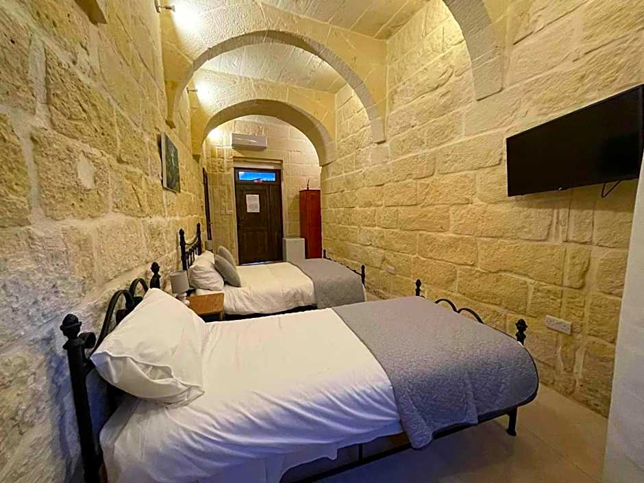 The Cloisters Bed And Breakfast