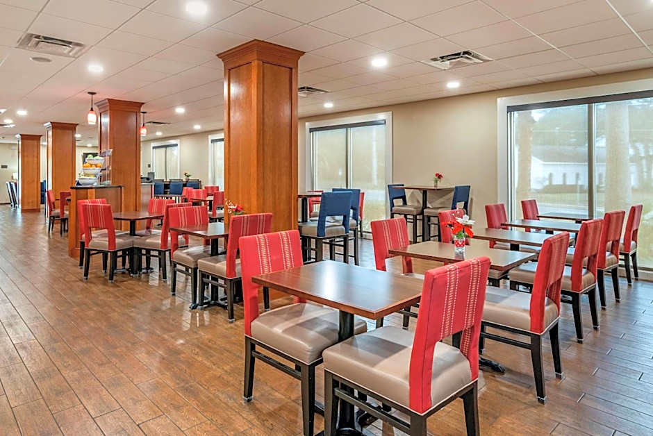 Comfort Suites At Eglin Air Force Base