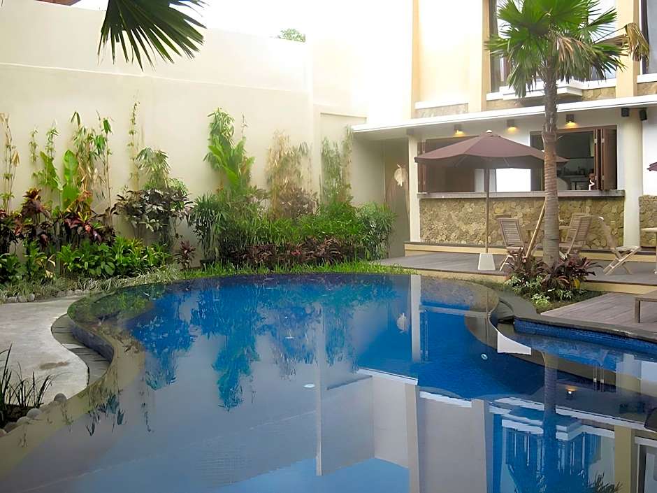 Suris Boutique Hotel