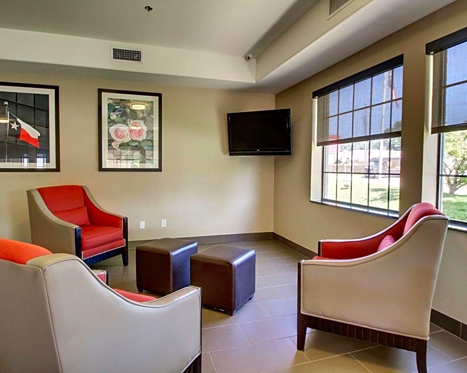 Comfort Suites Tyler South