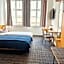 City Hotel