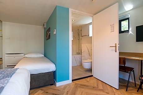 Triple Room with Bath (First floor)