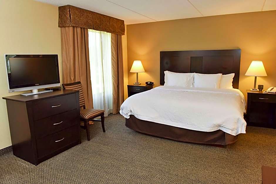 Hampton Inn By Hilton & Suites Alexandria