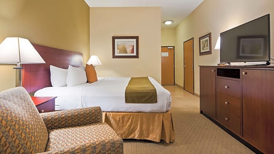 Best Western Plus Montezuma Inn And Suites