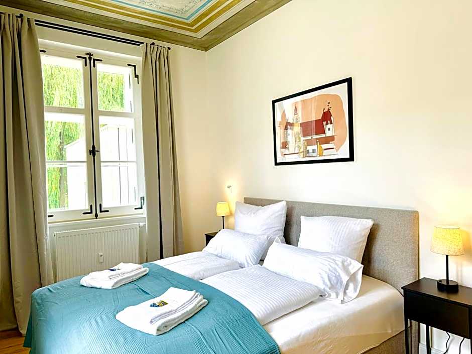 E&K living - design Apartments - SKY-TV - Audi - IN village - free parking