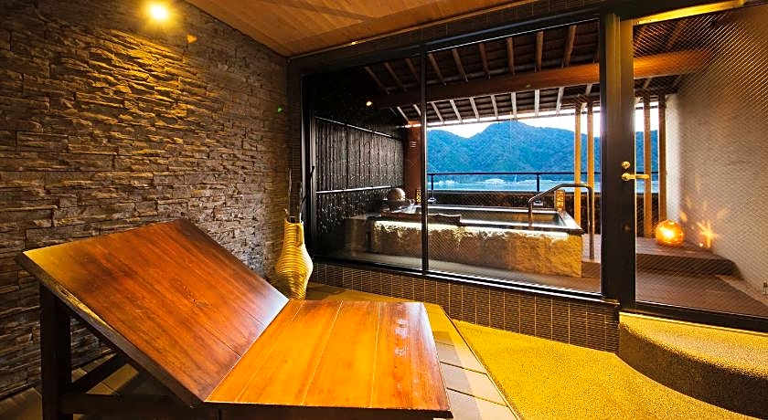 Kawaguchiya Riverside Hotel