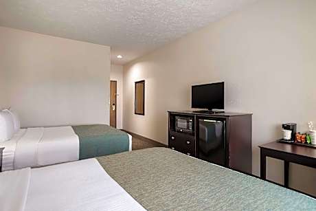 Queen Room with Two Queen Beds and Kitchen - Non-Smoking