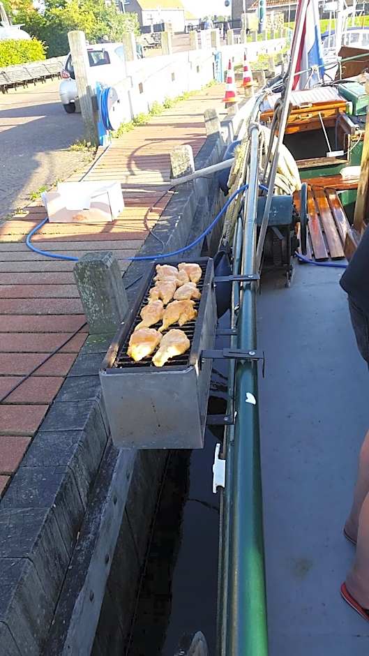 tjalkjacht pelikaan enkhuizen