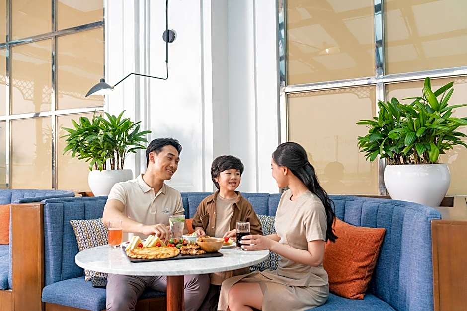 Four Points by Sheraton Lang Son