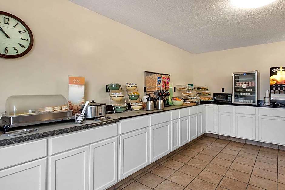 Quality Inn & Suites Lafayette I-65