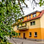 Ferienwohnungen und Zimmer Yassi