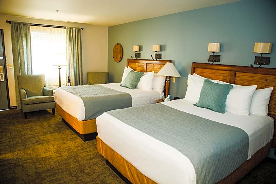 Photo 1 of 4 of 2 Queen Beds