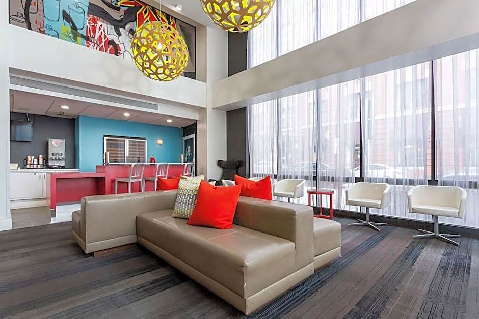 The Brookshire Suites, BW Premier Collection