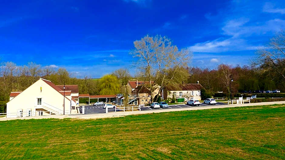 Logis Hôtel Restaurant Le Moulin de la Coudre