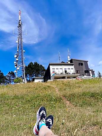 Tumova koča na Slavniku