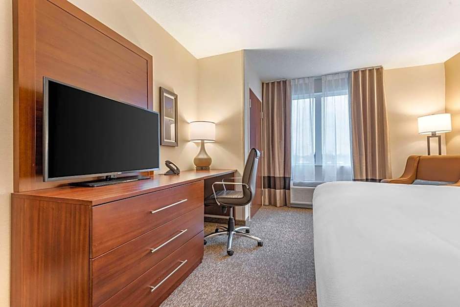 Comfort Inn & Suites