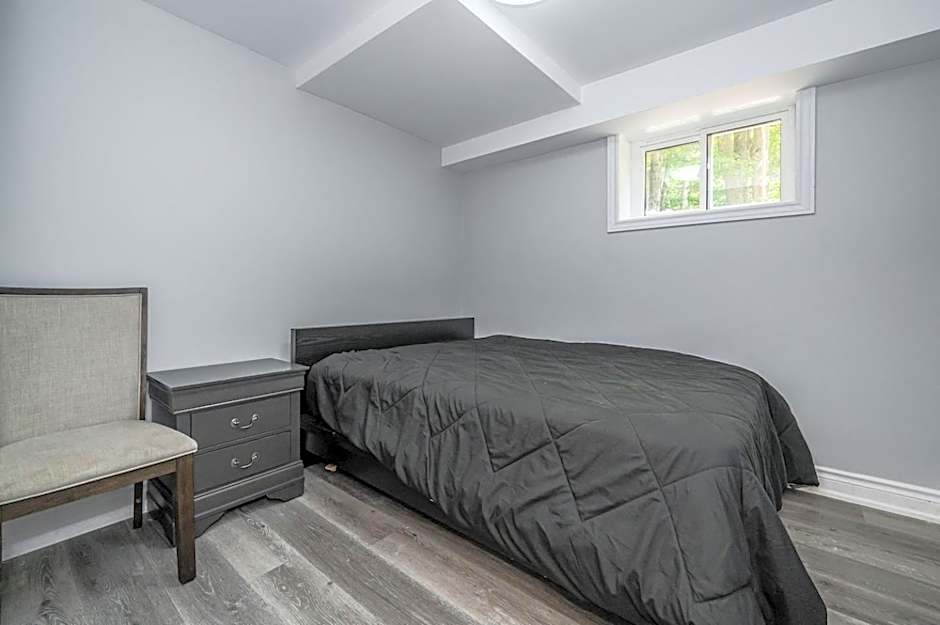 7-bed W Starlink , V-ball Near Beach!