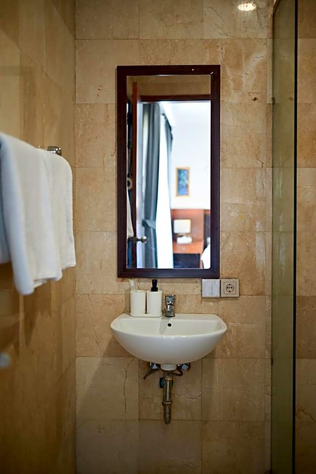 PRIVATE 3BR - Yash Villa at Seminyak