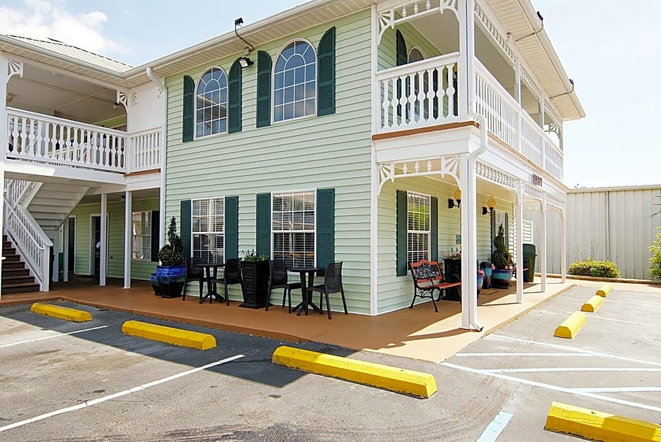 Key West Inn - Fairhope