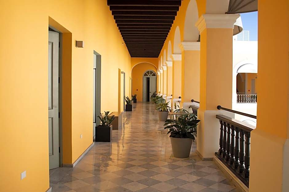 Palacio Provincial San Juan, Curio Collection by Hilton