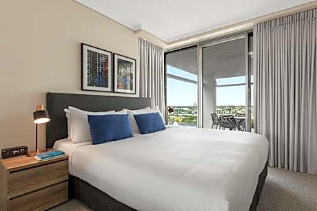 2 Bedroom River View