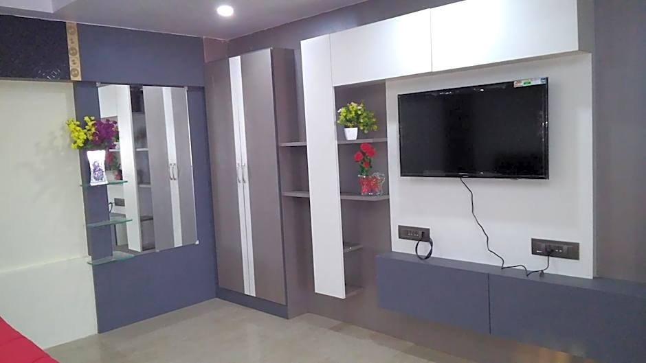 Photo 1 of 10 of Standard Suite