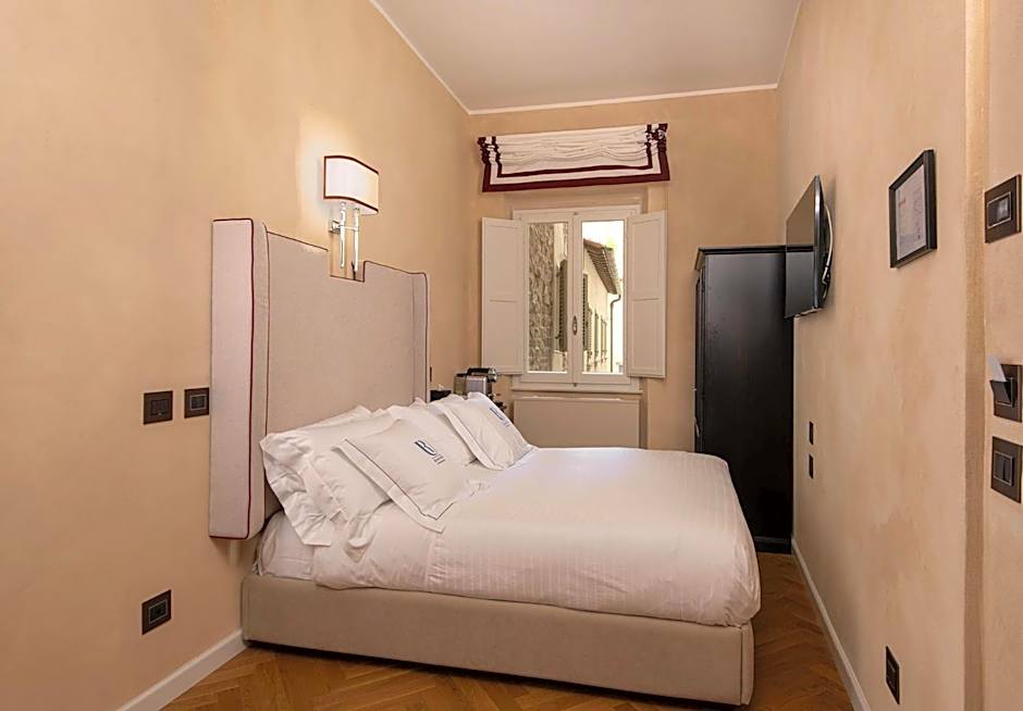 Photo 1 of 5 of Small Double Room