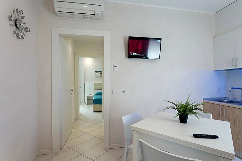 White Suite & Apartments