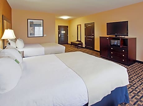 Standard Queen Room with Two Queen Beds