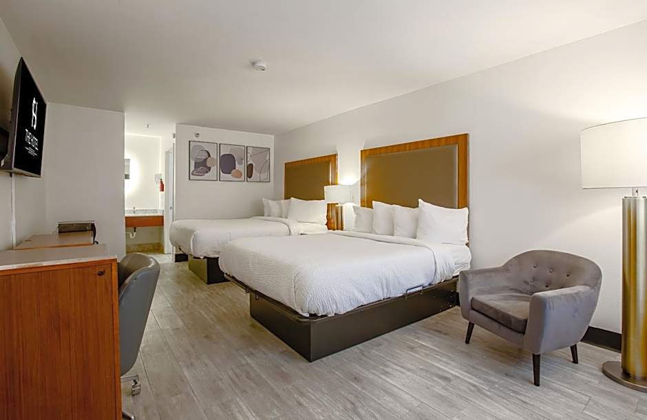 The Hotel Serene Glendale Peoria, Surestay Collection by BW