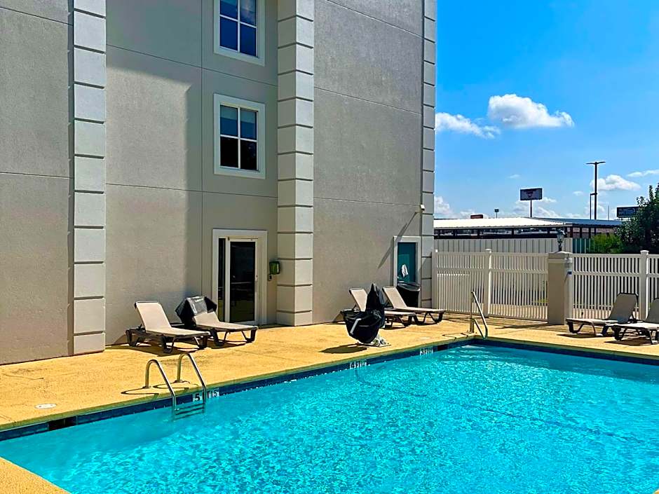 Quality Inn & Suites West Monroe