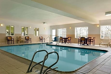 Country Inn & Suites by Radisson, Norman near University